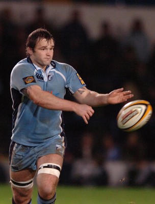 18.11.06  Cardiff Blues v Connacht Cardiff's Rhys Shellard 