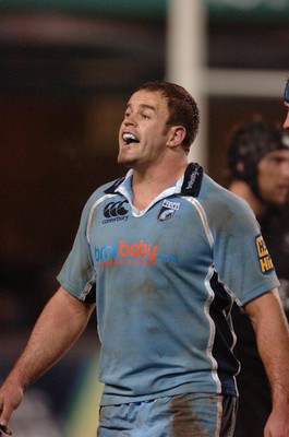 18.11.06  Cardiff Blues v Connacht Cardiff's Xavier Rush 