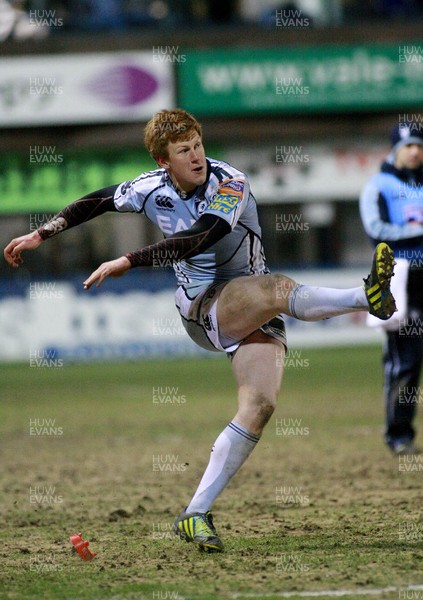 220213 Cardiff Blues v Connacht - RaboDirectPro12 -Blues' Rhys Patchell kicks a goal 