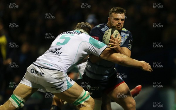 241117 - Cardiff Blues v Connacht - Guinness PRO14 - Owen Lane of Cardiff Blues is tackled by James Cannon of Connacht