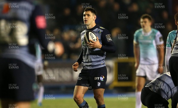 241117 - Cardiff Blues v Connacht - Guinness PRO14 - Tomos Williams of Cardiff Blues