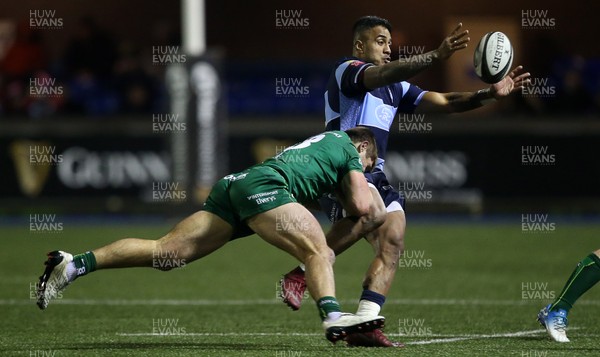 260119 - Cardiff Blues v Connacht - Guinness PRO14 - Rey Lee-Lo of Cardiff Blues is tackled by Kyle Godwin of Connacht