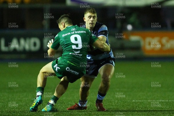 260119 - Cardiff Blues v Connacht - GuinnessPRO14 - Harri Millard of Cardiff Blues is tackled by Jamres Mitchell of Connacht