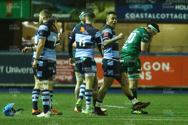 260119 - Cardiff Blues v Connacht - GuinnessPRO14 - Rey Lee Lo of Cardiff Blues punches the air in delight at full time