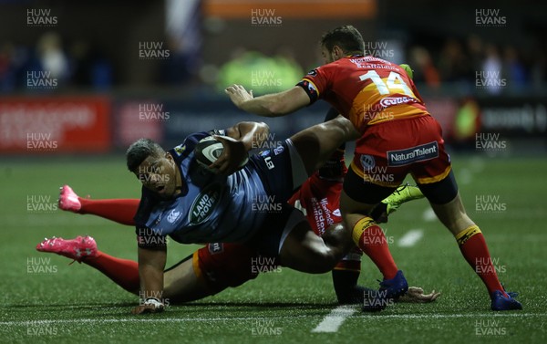 061017 - Cardiff Blues v Dragons Rugby - Guinness PRO14 - Nick Williams of Cardiff Blues is tackled by Jack Dixon of Dragons