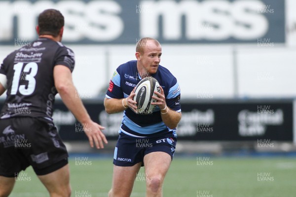 070919 - Cardiff Blues A v Dragons A - Celtic Cup -  Dan Fish of Cardiff Blues A looks to spread the ball wide 