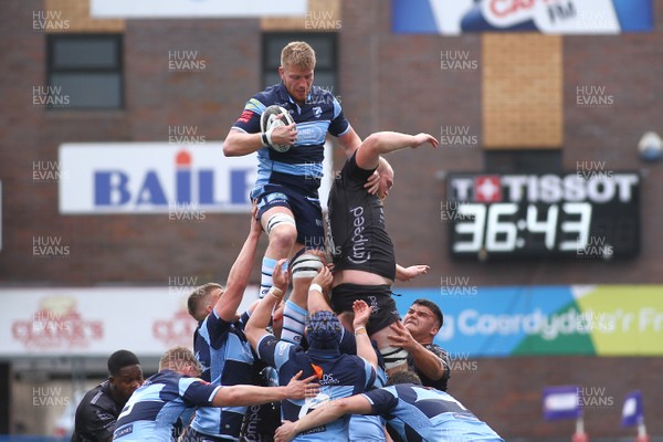 070919 - Cardiff Blues A v Dragons A - Celtic Cup -  Macauley Cook of Cardiff Blues A wins lineout ball 