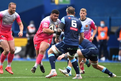 090521 - Cardiff Blues v Dragons - Guinness PRO14 Rainbow Cup - Leon Brown of Dragons takes on Kirby Myhill of Cardiff Blues