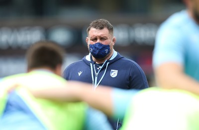 090521 - Cardiff Blues v Dragons, Guinness PRO14 Rainbow Cup - Cardiff Blues head coach Dai Young looks on during warm up