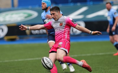 090521 - Cardiff Blues v Dragons, Guinness PRO14 Rainbow Cup - Sam Davies of Dragons kicks the ball clear