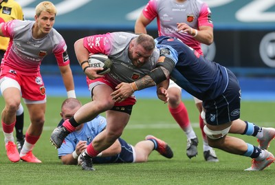 090521 - Cardiff Blues v Dragons, Guinness PRO14 Rainbow Cup - Greg Bateman of Dragons takes on Josh Turnbull of Cardiff Blues