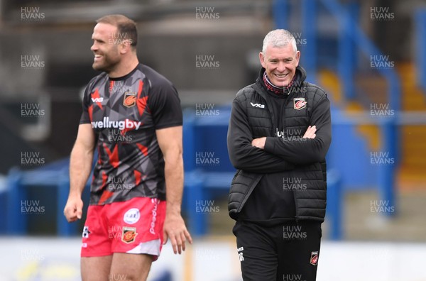 090521 - Cardiff Blues v Dragons - Guinness PRO14 Rainbow Cup - Jamie Roberts and Dragons Director Dean Ryan during the warm up