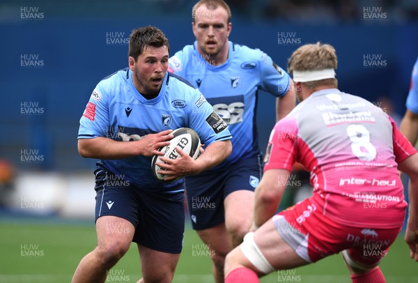 090521 - Cardiff Blues v Dragons - Guinness PRO14 Rainbow Cup - Brad Thyer of Cardiff Blues is tackled by Aaron Wainwright of Dragons
