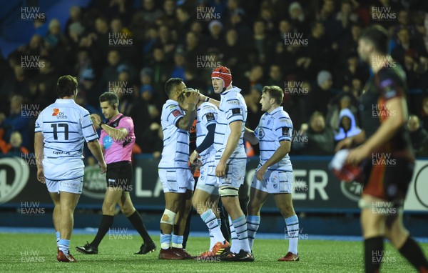 211218 - Cardiff Blues v Dragons Rugby - Guinness PRO14 - Gareth Anscombe of Cardiff Blues celebrates the winning kick with team mates