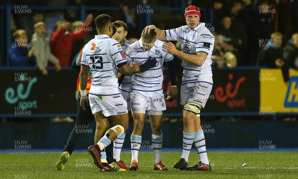 211218 - Cardiff Blues v Dragons - Guinness PRO14 - Gareth Anscombe of Cardiff Blues celebrates with team mates after kicking the winning penalty