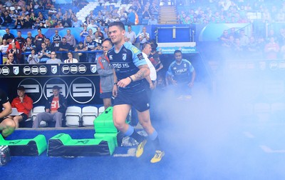 290815 - Cardiff Blues v Newport Gwent Dragons - Preseason friendly - Tavis Knoyle of Cardiff Blues run out in the new strip