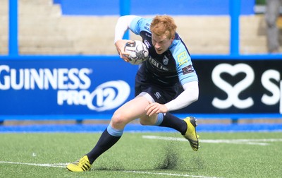 290815 - Cardiff Blues v Newport Gwent Dragons - Preseason friendly - Rhys Patchell of Cardiff Blues crosses for a try