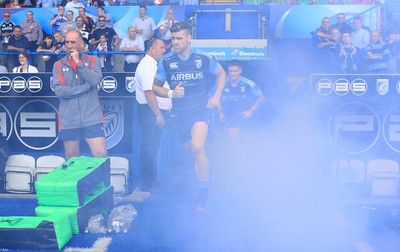 290815 - Cardiff Blues v Newport Gwent Dragons - Preseason friendly - Gavin Evans of Cardiff Blues run out in the new strip