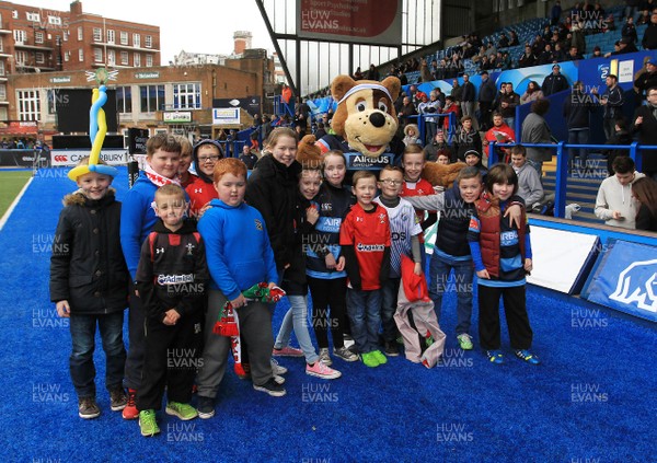 010315 Cardiff Blues v Edinburgh Rugby - GuinnessPro12 -Half time parade at The Blues