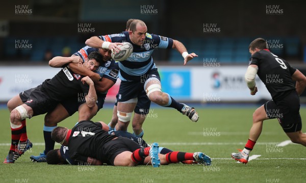 010315 - Cardiff Blues v Edinburgh Rugby, Guinness PRO12 -Cardiff Blues Lou Reed breaks away