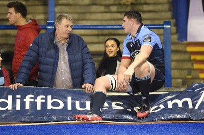 051019 - Cardiff Blues v Edinburgh Rugby - Guinness PRO14 - Seb Davies of Cardiff Blues 