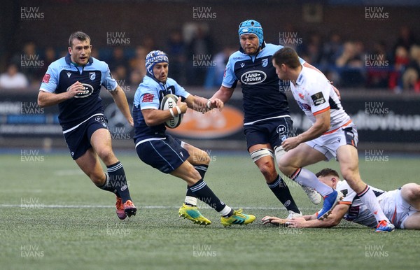 051019 - Cardiff Blues v Edinburgh Rugby - Guinness PRO14 - Matthew Morgan of Cardiff Blues tries to find a gap