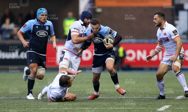 051019 - Cardiff Blues v Edinburgh Rugby - Guinness PRO14 - Aled Summerhill of Cardiff Blues is tackled by Nic Groom and Fraser McKenzie of Edinburgh