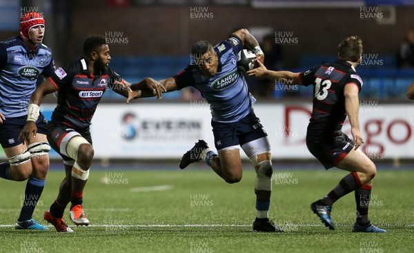 010917 - Cardiff Blues v Edinburgh Rugby - Guinness PRO14 - Rey Lee-Lo of Cardiff Blues is tackled by Junior Rasolea and Chris Dean of Edinburgh