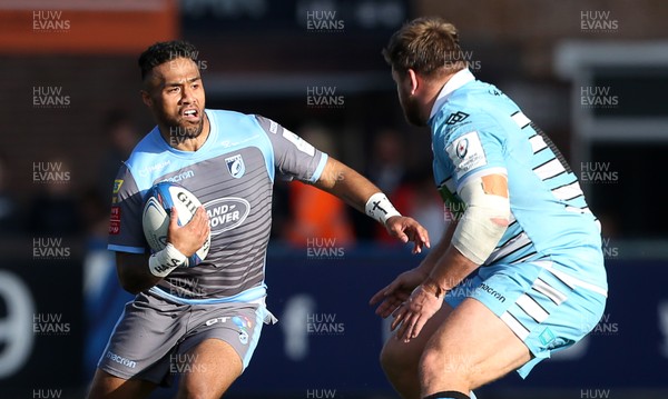 211018 - Cardiff Blues v Glasgow Warriors - Heineken Champions Cup - Willis Halaholo of Cardiff Blues is tackled by Oli Kebble of Glasgow Warriors