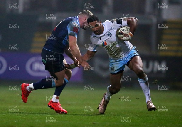 291120 - Cardiff Blues v Glasgow Warriors - Guinness PRO14 - Ratu Tagive of Glasgow is tackled by Owen Lane of Cardiff Blues