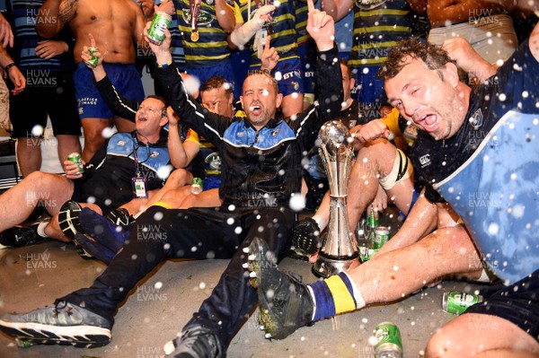 110518 - Cardiff Blues v Gloucester - European Rugby Challenge Cup Final - Danny Wilson and Matt Sherratt celebrate in the dressing room