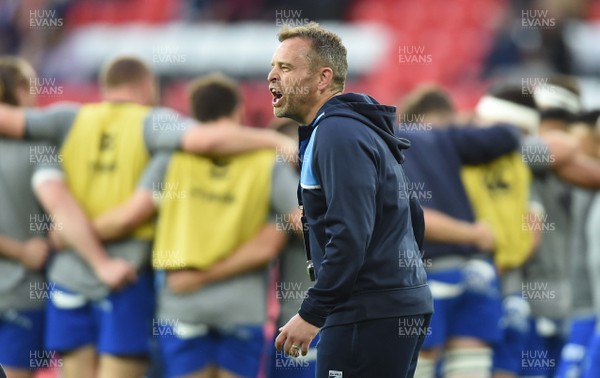 110518 - Cardiff Blues v Gloucester - European Rugby Challenge Cup Final - Cardiff Blues head coach Danny Wilson