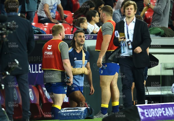 110518 - Cardiff Blues v Gloucester - European Rugby Challenge Cup Final - Josh Navidi of Cardiff Blues looks on at half time
