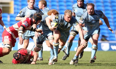 14.03.10 ... Cardiff Blues v Gloucester, LV= Cup Semi Final -  Blues' Andy Powell attempts to breakaway 