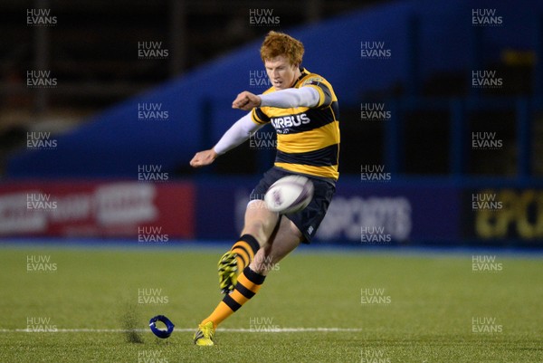 191115 - Cardiff Blues v Harlequins - European Rugby Challenge Cup -Rhys Patchell of Cardiff Blues kicks at goal