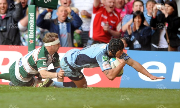 03.05.09 - Cardiff Blues v Leicester Tigers - Heineken Cup Semi-Final - Cardiff's Tom James scores try. 