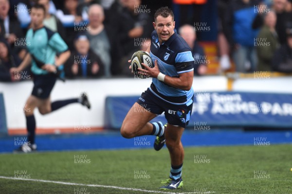 110818 - Cardiff Blues v Leicester Tigers - Preseason Friendly - Jason Harries of Cardiff Blues runs in to score try