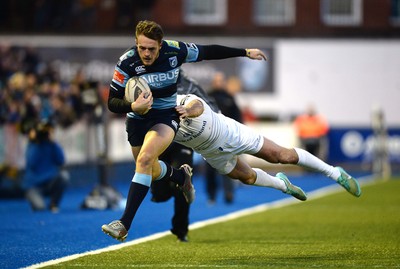 100115 - Cardiff Blues v Leinster - Guinness PRO12 -Cory Allen of Cardiff Blues gets past Rob Kearney of Leinster