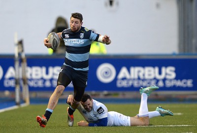 100115 - Cardiff Blues v Leinster - Guinness PRO12 -Alex Cuthbert of Cardiff Blues is tackled by Dave Kearney of Leinster