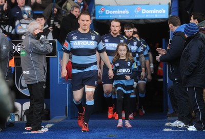 100115 - Cardiff Blues v Leinster - Guinness PRO12 -Gethin Jenkins of Cardiff Blues leads out his side for 150th appearance