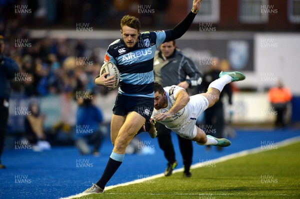 100115 - Cardiff Blues v Leinster - Guinness PRO12 -Cory Allen of Cardiff Blues gets past Rob Kearney of Leinster