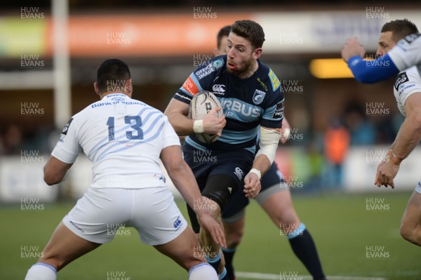 100115 - Cardiff Blues v Leinster - Guinness PRO12 -Alex Cuthbert of Cardiff Blues takes on Ben Te’o of Leinster