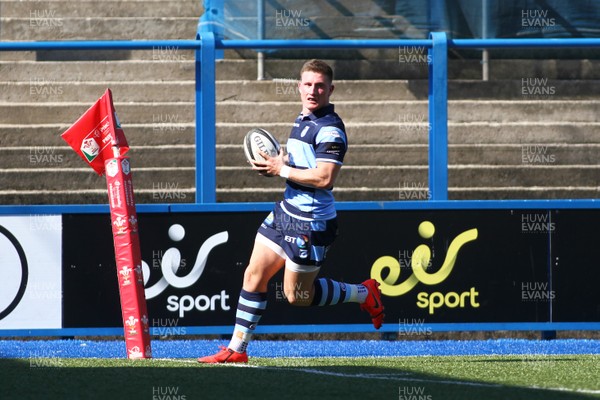 240819 - Cardiff Blues A v Leinster A - Celtic Cup - Edd Howley of Cardiff Blues A scores a try 