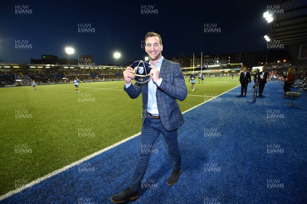 310818 - Cardiff Blues v Leinster - Guinness PRO14 - Sam Warburton after receiving his 100th cap for Cardiff Blues