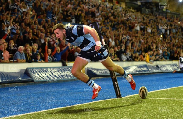 310818 - Cardiff Blues v Leinster - Guinness PRO14 - Jason Harries of Cardiff Blues scores his second try