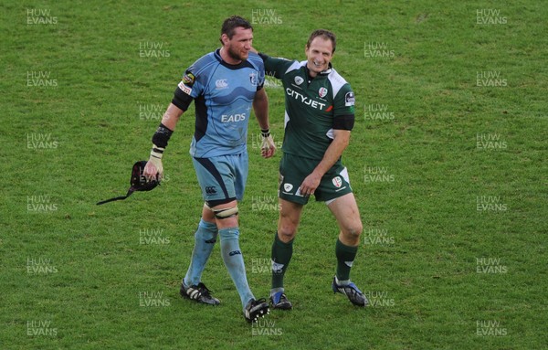 15.11.09 - Cardiff Blues v London Irish - LV= Cup - Scott Morgan of Cardiff Blues looks dejected as Mike Catt of London Irish celebrates. 