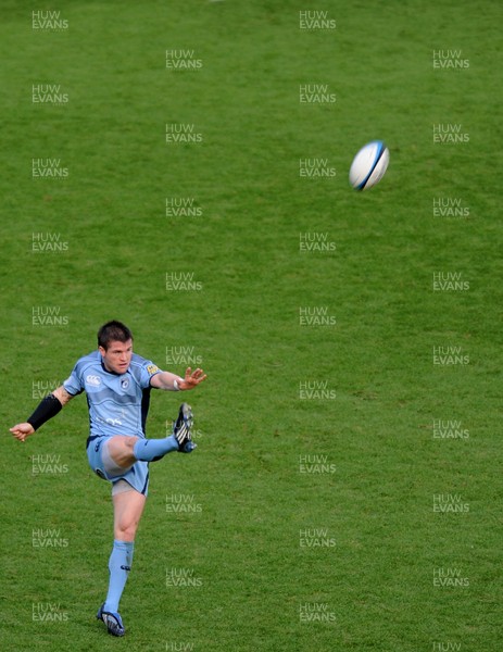 15.11.09 - Cardiff Blues v London Irish - LV= Cup - Ceri Sweeney of Cardiff Blues. 