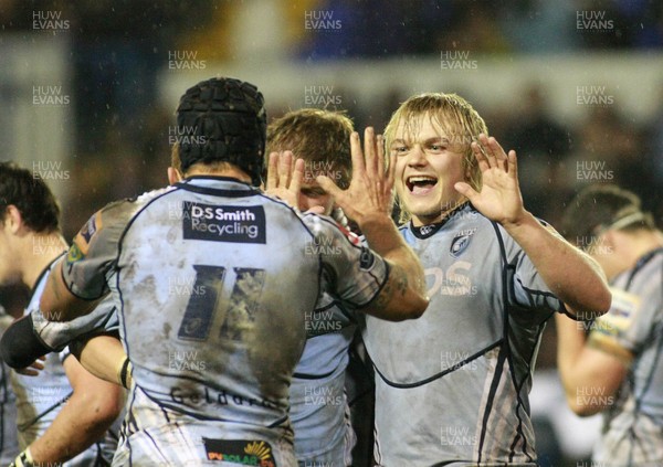 091112 Cardiff Blues v London Wasps - LV=Cup -Blues' Luke Hamilton and Tom James celebrate at the final whistle