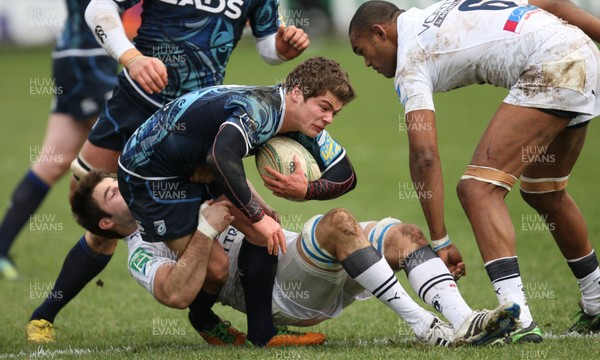 091212 - Cardiff Blues v Montpellier, Heineken Cup - Cardiff Blues' Harry Robinson is tackled by Montpellier's John Beattie  