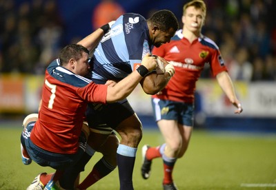 011114 - Cardiff Blues v Munster - Guiness PRO12 -Manoa Vosawai of Cardiff Blues beats tackle by Paddy Butler of Munster to score try